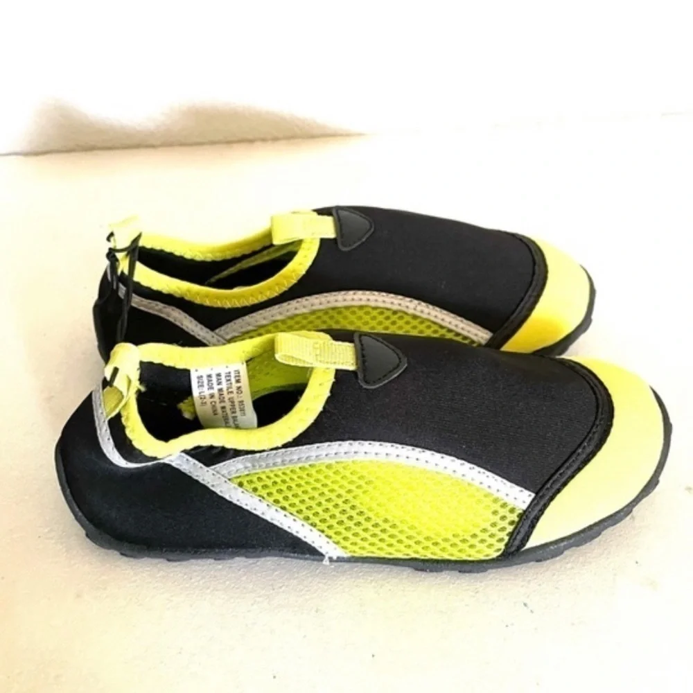SUN & SKY kids black & yellow mesh water shoes -L